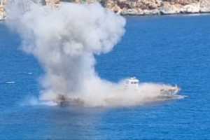 Δημιουργία καταδυτικού πάρκου στην Κρήτη – Βύθισαν πολεμικό πλοίο