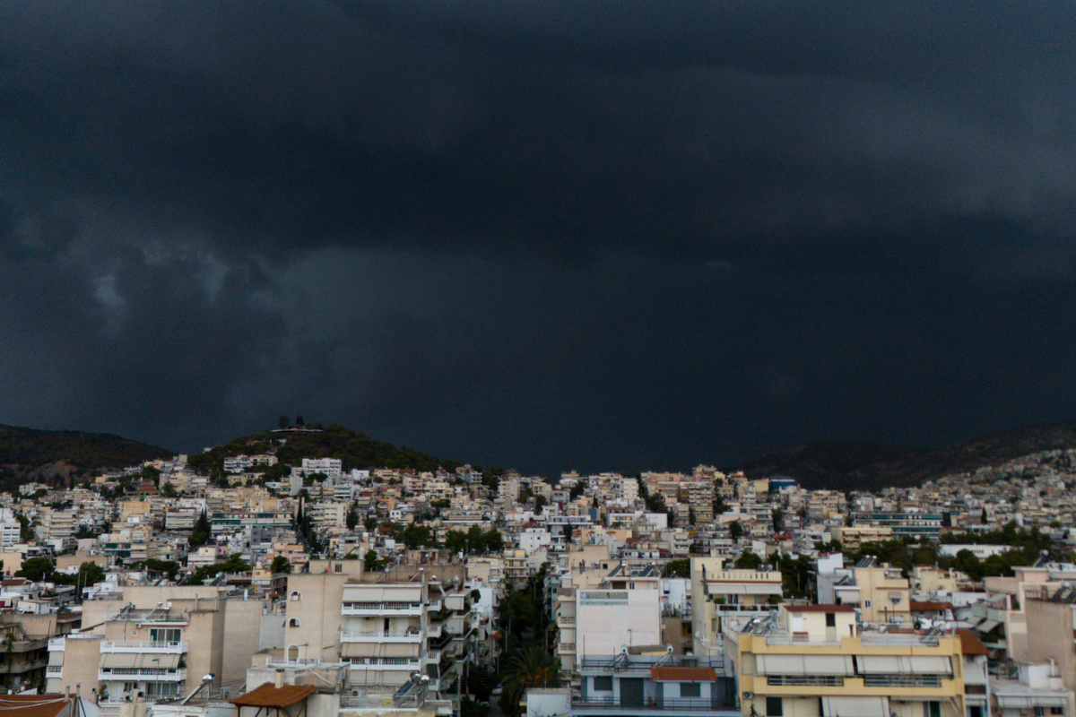 Έκτακτο δελτίο από την Ε.Μ.Υ- Ισχυρές καταιγίδες και μπουρίνια