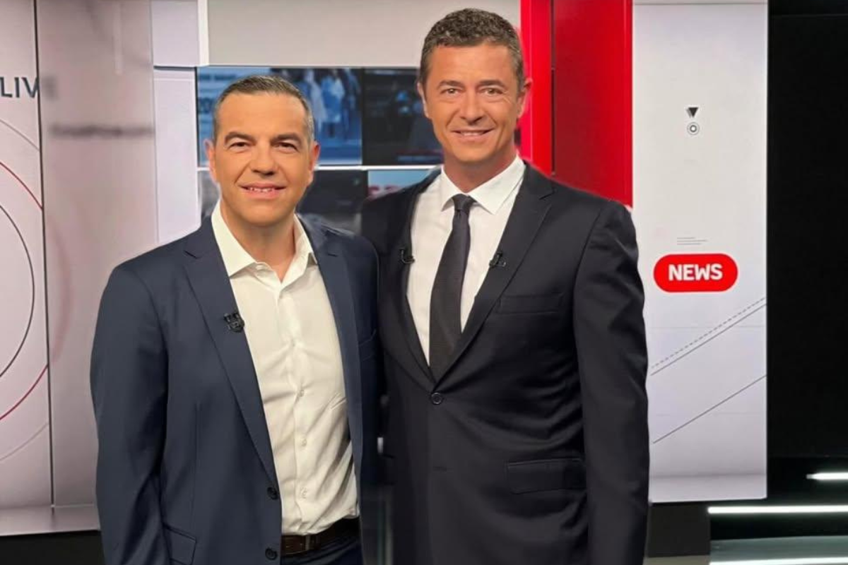 Η … παρακάμερα απο την συνέντευξη Τσίπρα