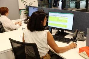 Φοροδιαφυγή: Η ΑΑΔΕ ανοίγει φακέλους εντός και εκτός Ελλάδας- Ποιοι μπαίνουν στο “στόχαστρο”