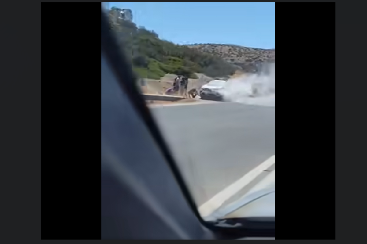 Λαγονήσι: Περιπολικό τυλίχτηκε στις φλόγες