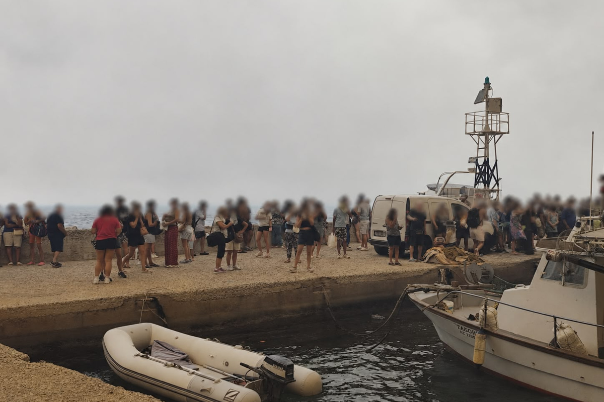 Δραματικοί απεγκλωβισμοί δια θαλάσσης