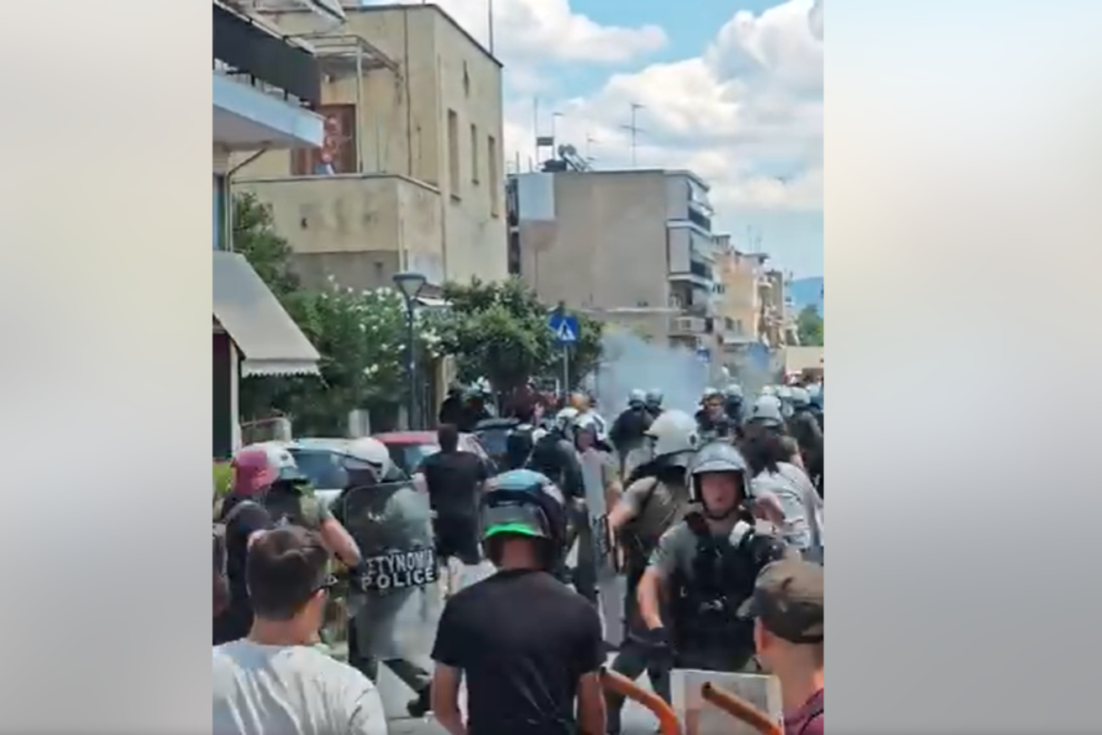 Άργος: Χημικά και ξύλο σε κινητοποίηση για τον θάνατο του 20χρονου από πυρά αστυνομικών