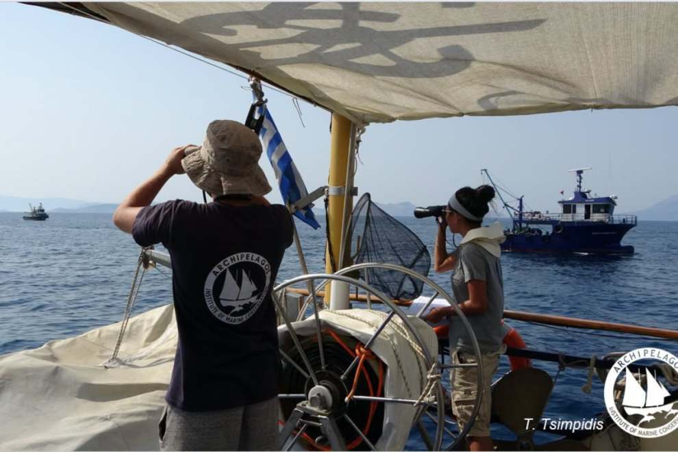 Τούρκοι αλιείς ψαρεύουν ανενόχλητοι εντός ελληνικών χωρικών υδάτων