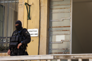 Κύκλωμα πλαστών ιατροδικαστικών εκθέσεων – Οι διάλογοι που «πρόδωσαν» το κύκλωμα