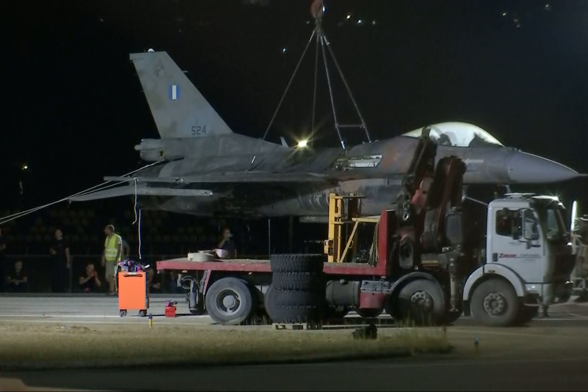 Ο ρόλος του συνοδευτικού F16 και βοήθησε στην αναγκαστική προσγείωση