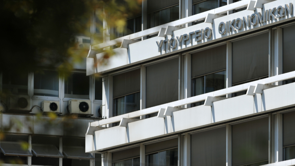 Κύκλοι ΥΠΕΘΟ κατά Τσίπρα: «Το πρόγραμμά του κοστίζει πάνω από 40 δισ. ευρώ στην τετραετία»