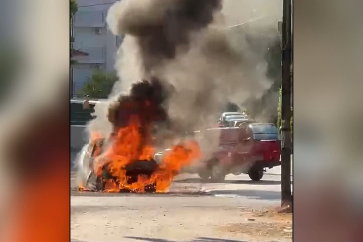 Αυτοκίνητο στις φλόγες