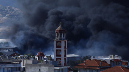 Θεσσαλονίκη: Πυκνοί καπνοί επηρέασαν την πόλη λόγω της φωτιάς στο Ωραιόκαστρο