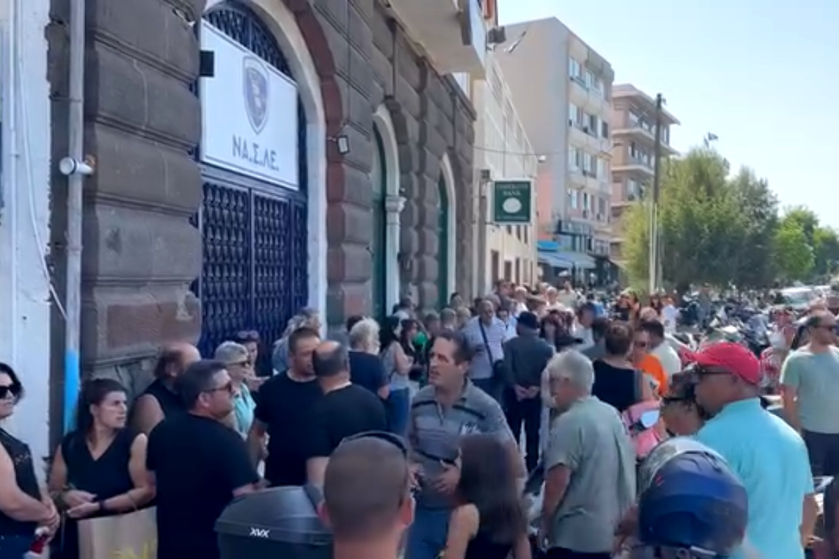 Λέσβος: Στους δρόμους οι κτηνοτρόφοι – 13 άτομα καταθέτουν για τις κινητοποιήσεις στο λιμάνι