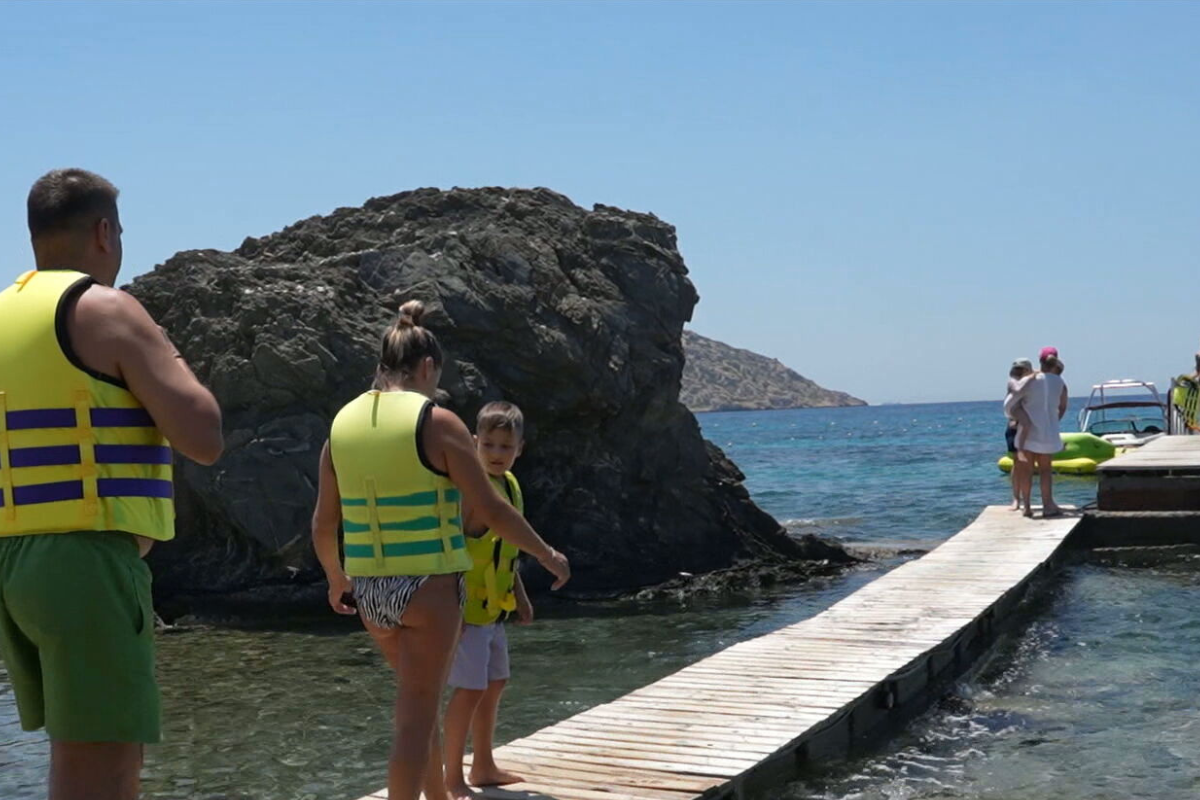 «Κρυμμένες» παραλίες στην Αττική