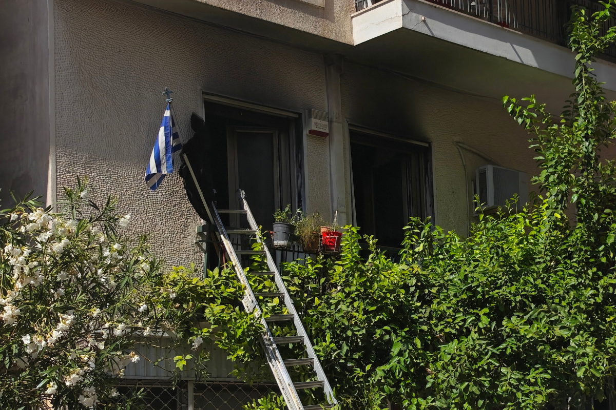 Τραγωδία στα Πατήσια: Νεκρή ηλικιωμένη από φωτιά σε διαμέρισμα