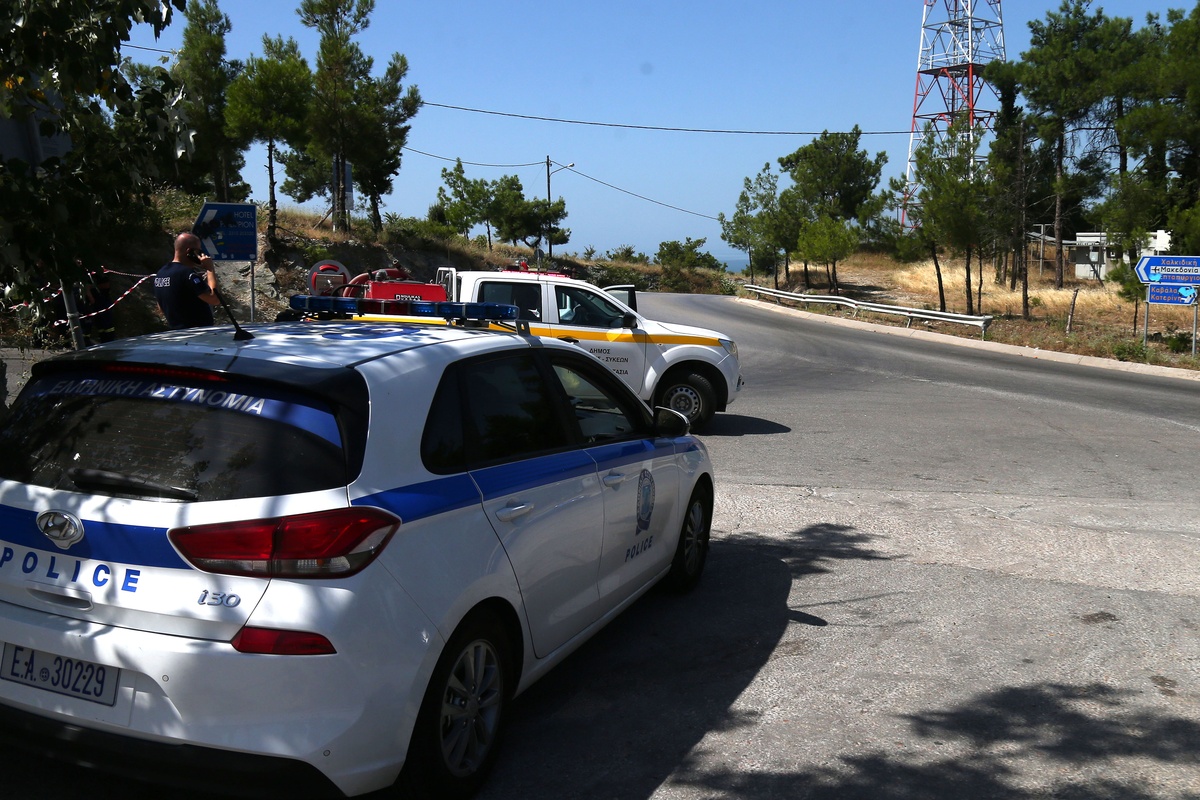 Φωτιά από ηλεκτροφόρα καλώδια στον Εύοσμο
