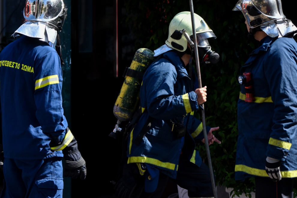 Επίδομα έως 500 ευρώ στους πυροσβέστες
