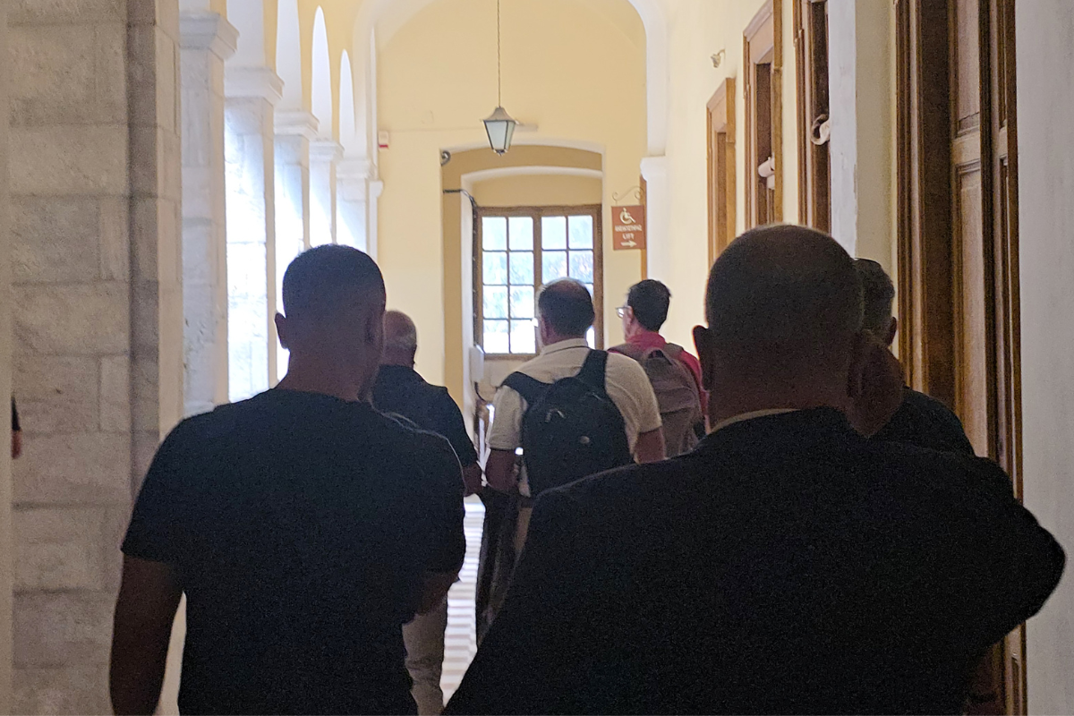 Πάρος: Ελεύθεροι με όρους οι 4 συλληφθέντες για τη φωτιά