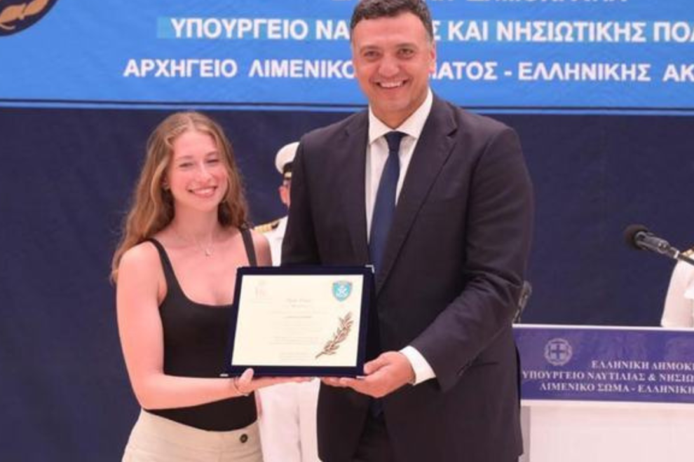 Έσωσε απο πνιγμό 7 ανθρώπους .