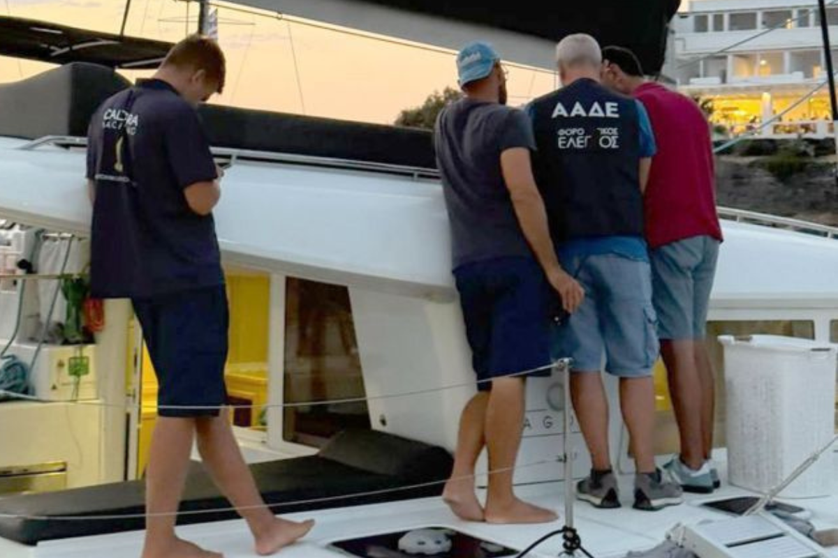 «Κρουαζιέρα» της ΑΑΔΕ: Φορο-ρεσάλτο στη Σαντορίνη