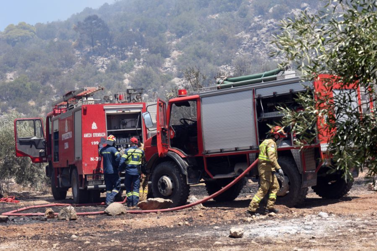 Μεγάλη πυρκαγιά στη Φωκίδα- 112 για εκκενώσεις προς Ναύπακτο