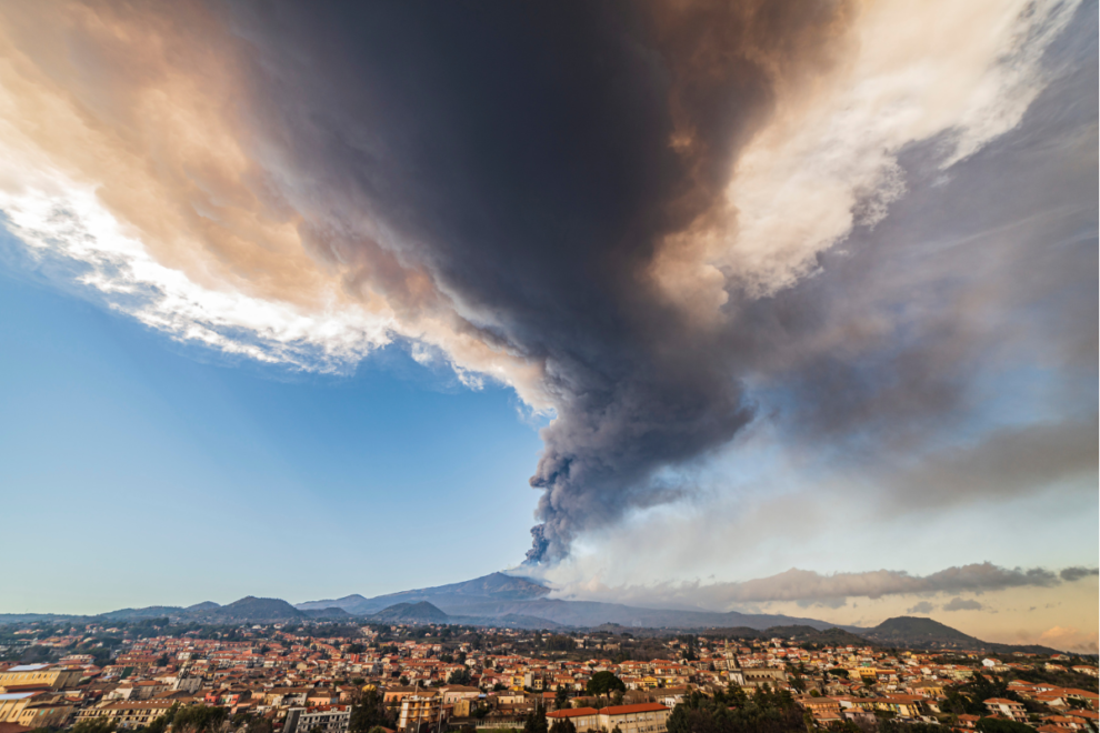 Ιταλία: Λειτουργεί και πάλι κανονικά το αεροδρόμιο της Κατάνιας