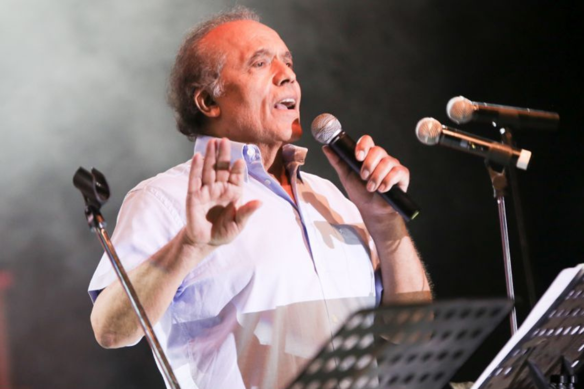 «Έφυγε» ο τραγουδιστής Λάκης Χαλκιάς σε ηλικία 82 ετών
