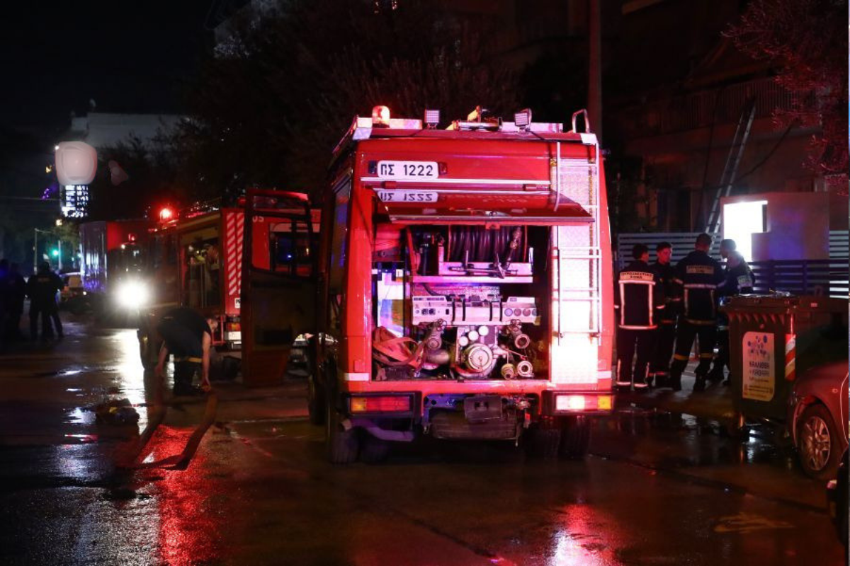 «Λαμπάδιασαν» έξι φορτηγά στην Πέτρου Ράλλη