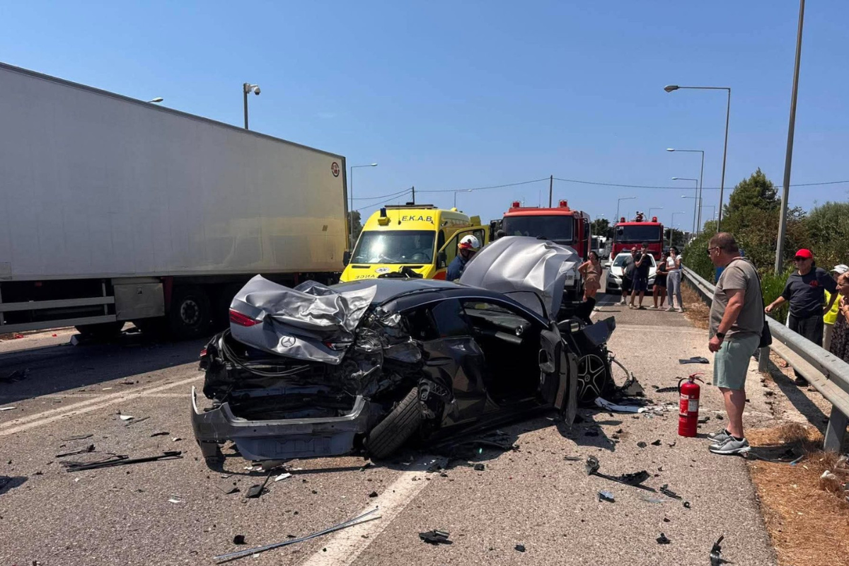Σοβαρό τροχαίο με τραυματίες στην υποθαλάσσια σήραγγα Ακτίου