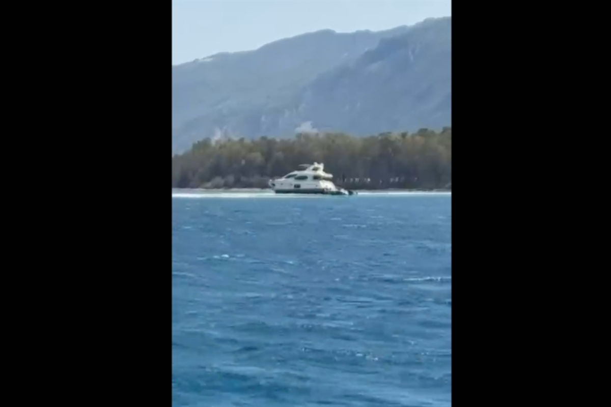 Συναγερμός στο Ρίο: Θαλαμηγός προσάραξε με 5 επιβαίνοντες