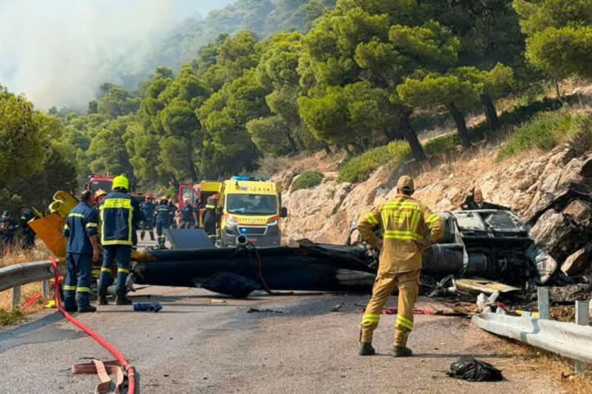 Ανακοίνωση του Πυροσβεστικού Σώματος για την σύγκρουση των ελικοπτέρων στη Ψάθα