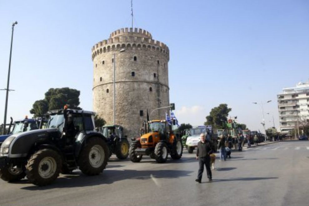 Με τρακτέρ οι αγρότες την ημέρα των εγκαινίων της 90ης ΔΕΘ