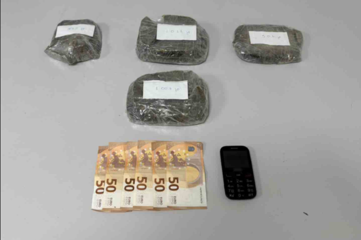 Πάνω από 3 κιλά ηρωίνης σε οικία στη Θεσσαλονίκη