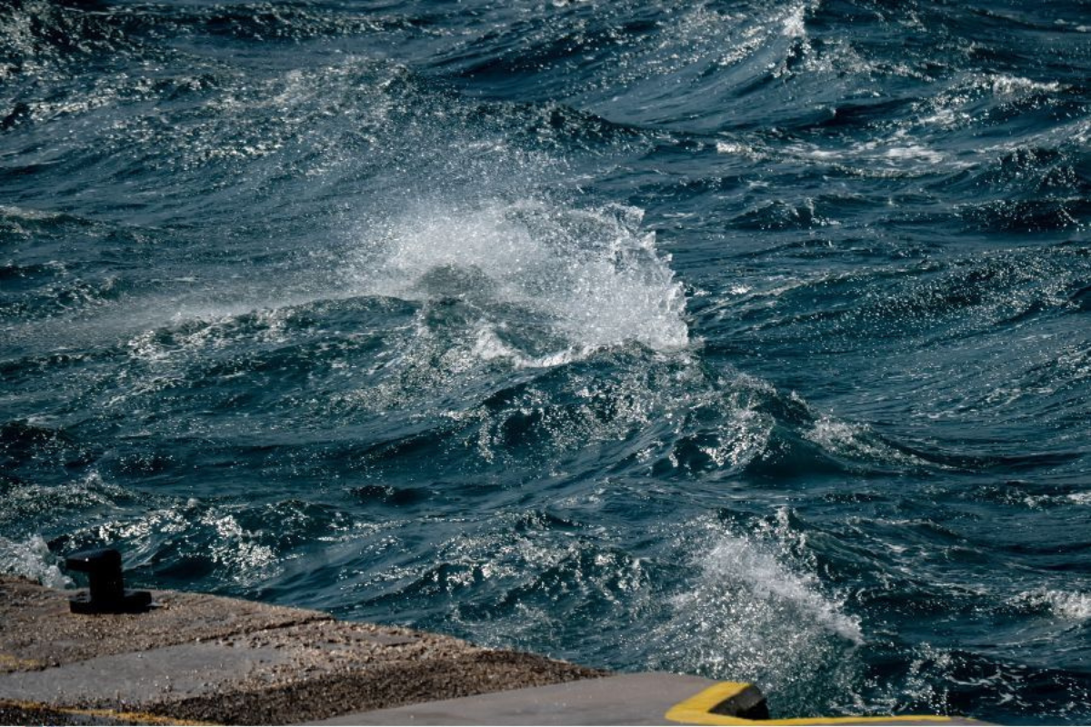 Ισχυρά μελτέμια: Ριπές ανέμων άνω των 100 χλμ/ώρα
