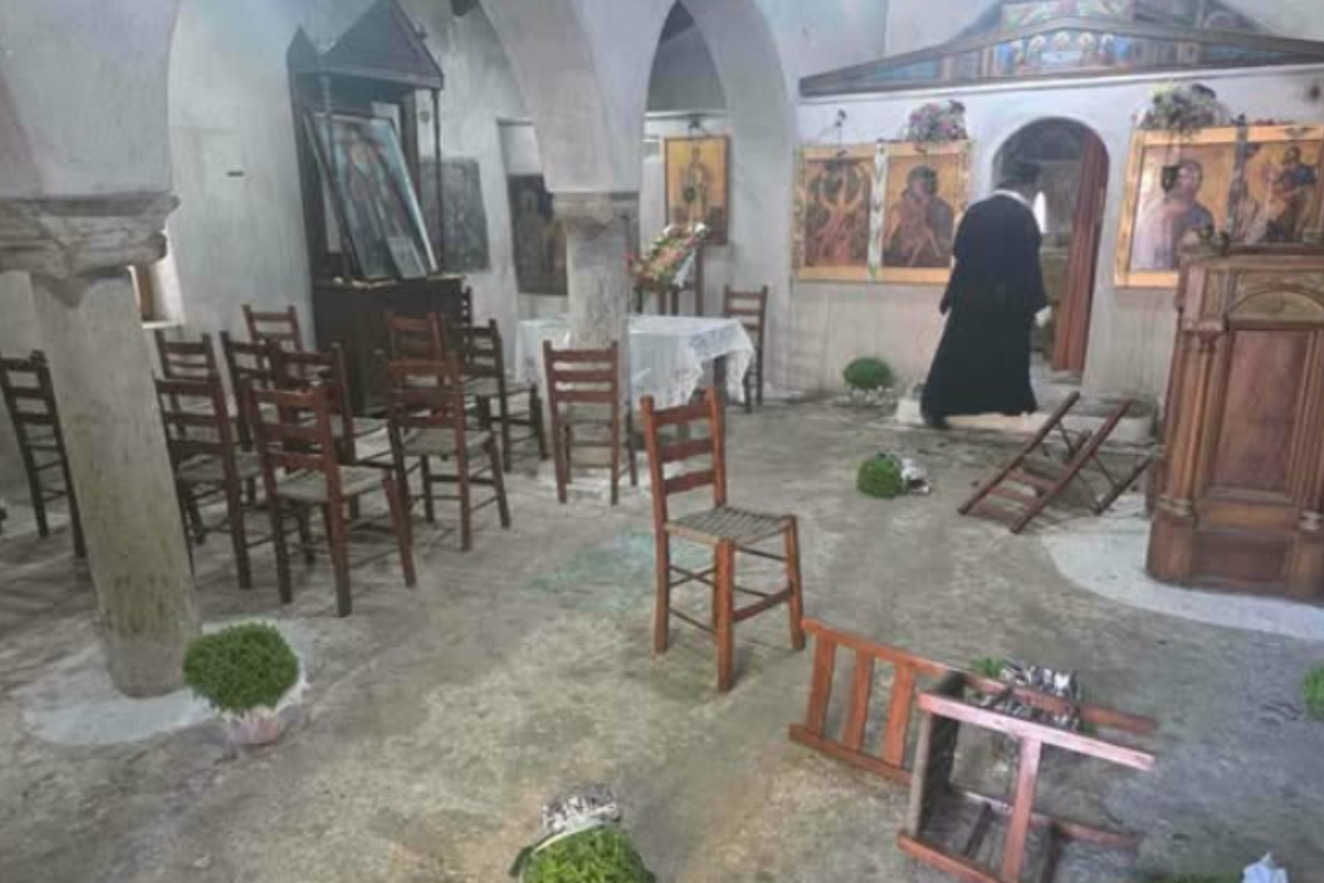 Εικόνες ντροπής – Άγνωστοι βανδάλισαν εκκλησάκι