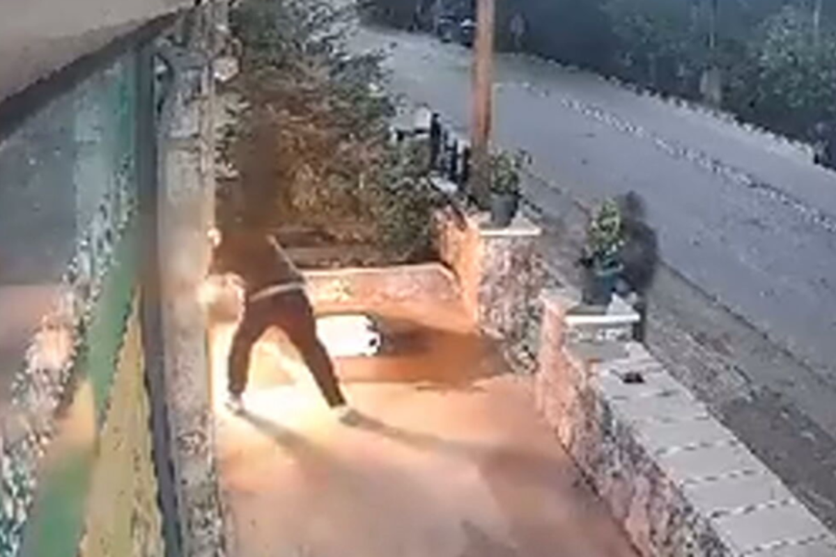 Πυρπόλησαν φαρμακείο στην Αρκαδία
