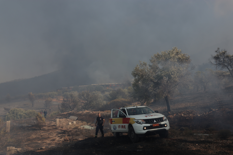 Βελτιωμένη η εικόνα της πυρκαγιάς στον Κουβαρά