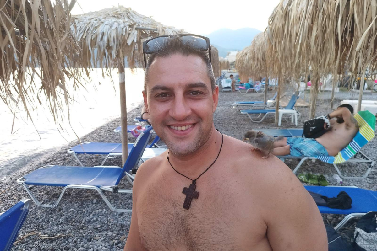 Ο “γητευτής” των σπουργιτιών