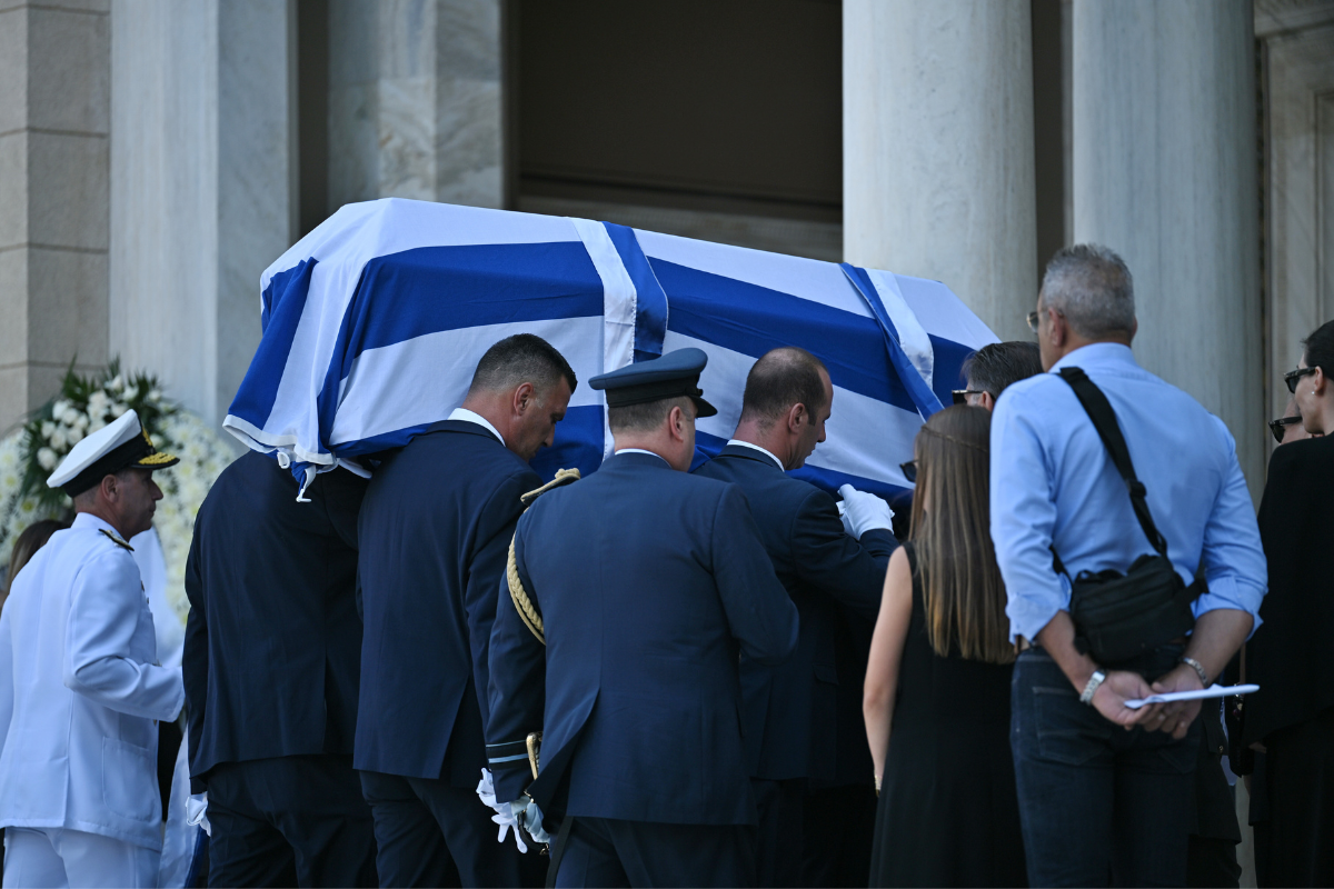 Το τελευταίο αντίο στον Γ. Βαρβιτσιώτη