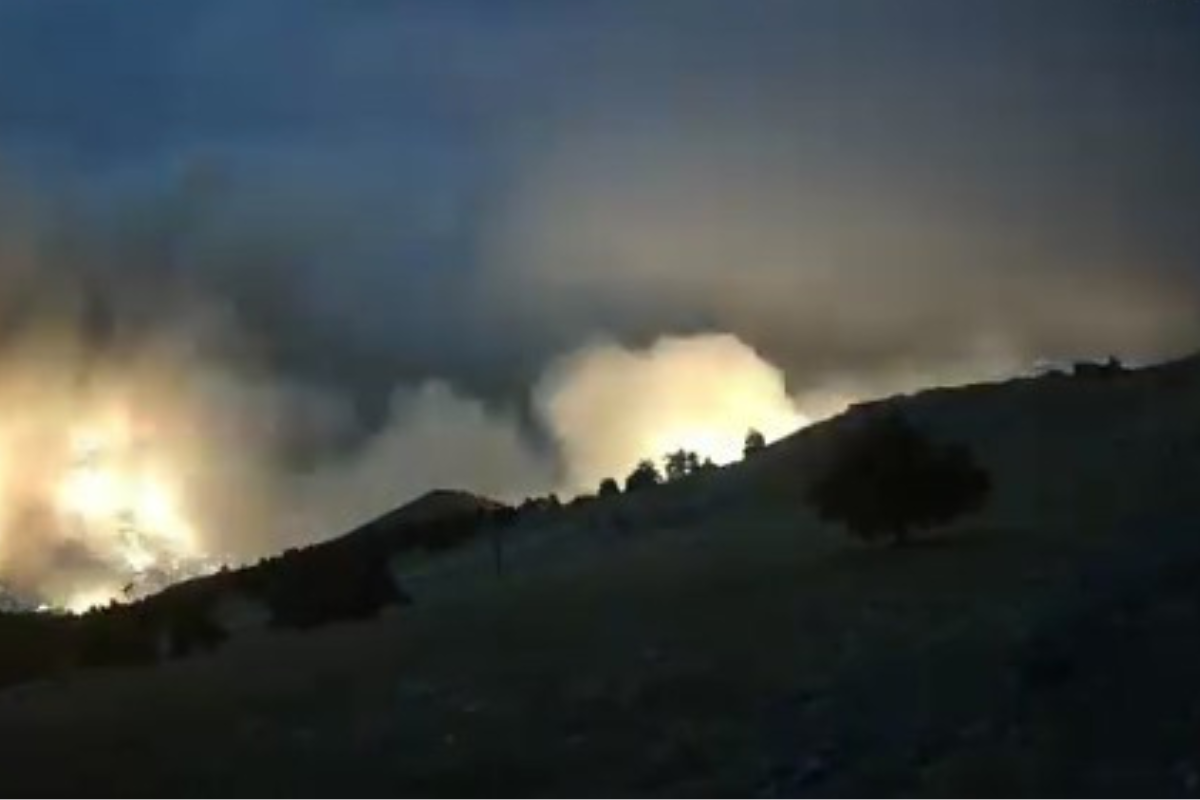 Timelapse βίντεο δείχνει καρέ-καρέ την εξάπλωση της φωτιάς στον Κιθαιρώνα