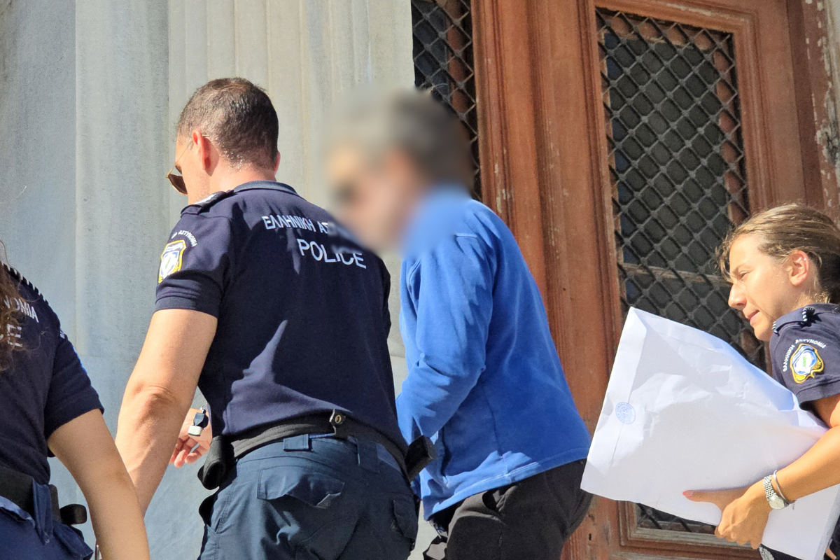 Μύκονος: Εκβιαστής με λεία 50.000