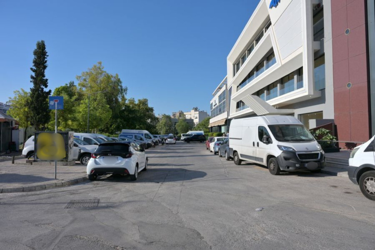 Nεκρός αστυνομικός σε υπηρεσιακό όχημα