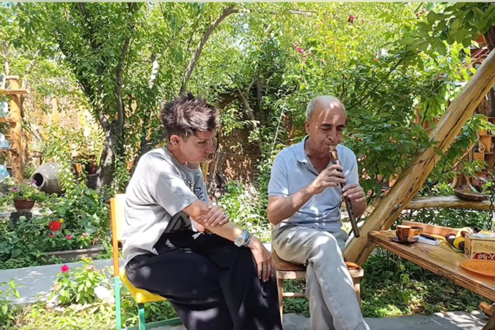 Η Σοφία Ρομπόλη μας παρουσιάζει την αρμένικη duduk