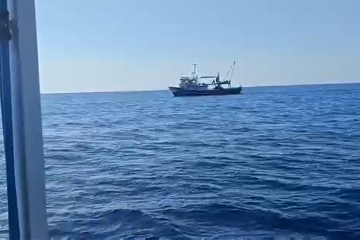 Τουρκικά αλιευτικά έφθασαν μέχρι την Αλλόννησο