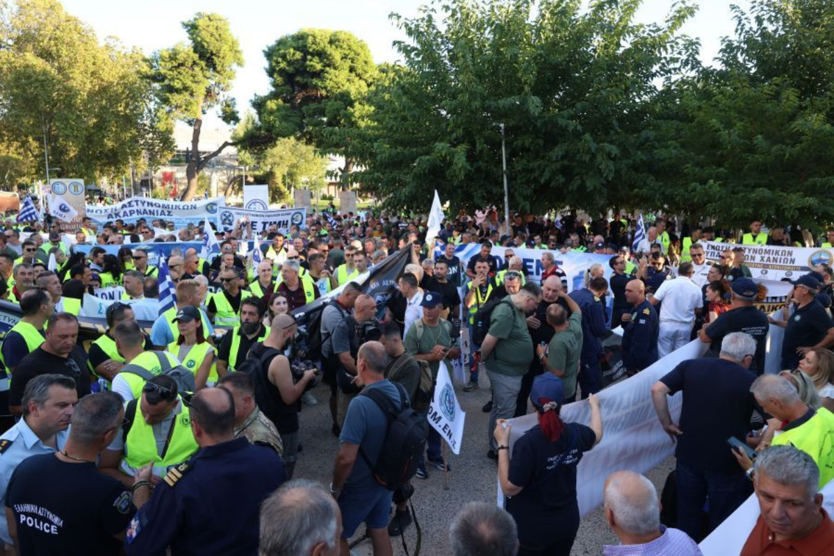 ΔΕΘ: Συγκέντρωση διαμαρτυρίας ένστολων