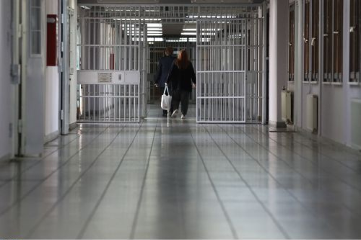 Γιατροί Μαζωνάκη: Πρώτη νύχτα στο κελί