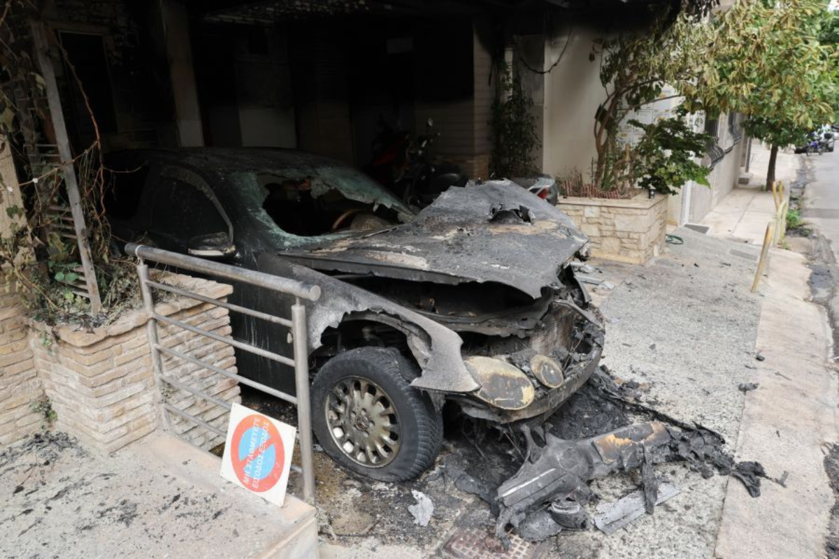 Πυρπόλησαν το ΙΧ του αντιδημάρχου Ζωγράφου