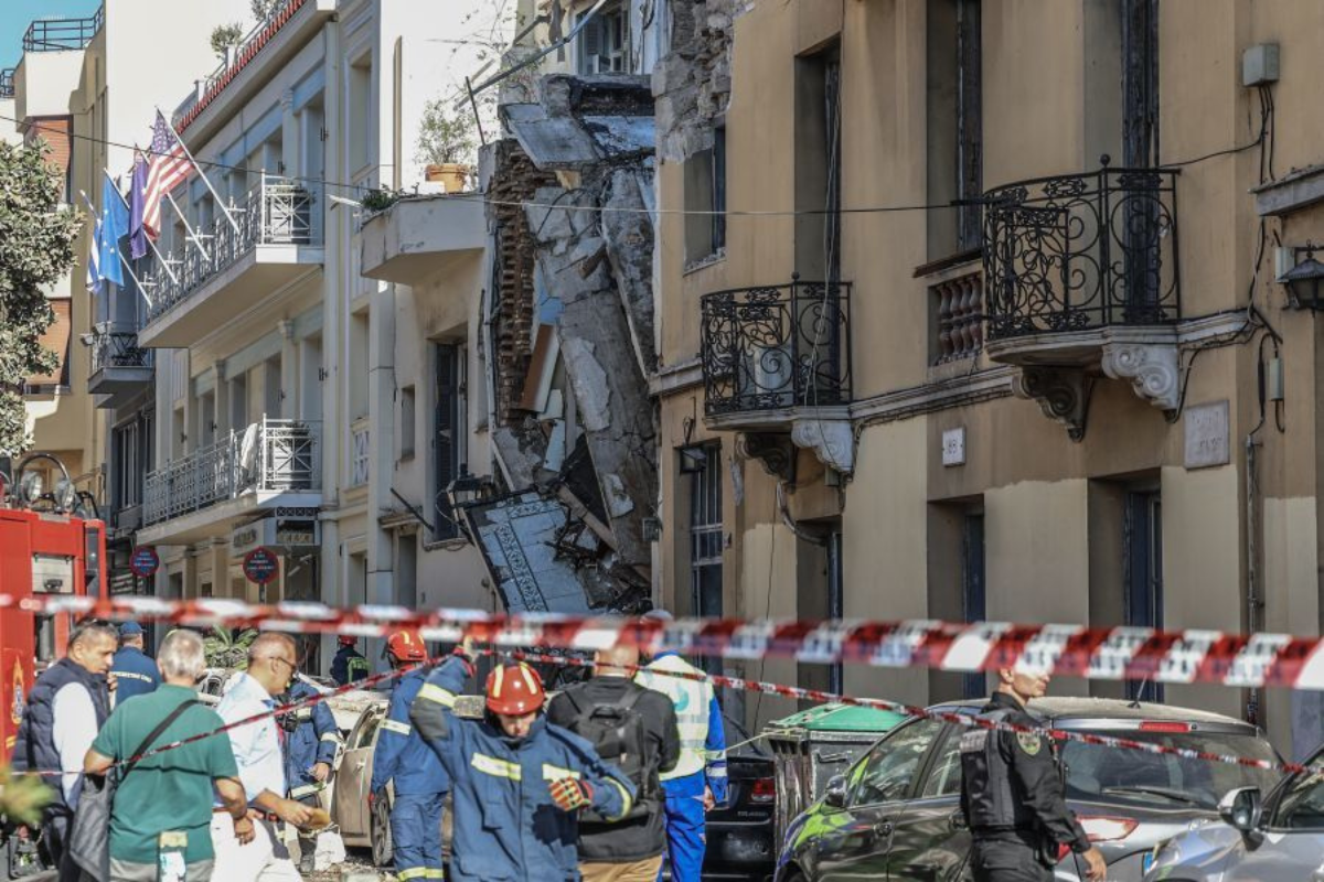 Ισοπεδώθηκε τριώροφο στην Πλάκα- Ντοκουμέντα