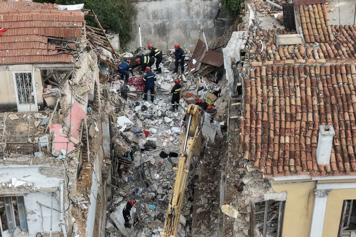 Ξεκινούν αυτοψίες σε κτίρια μετά την έκρηξη στην Πλάκα