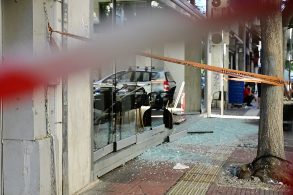 Δύο εκρήξεις τα ξημερώματα σε καφετέριες στο κέντρο της Αθήνας