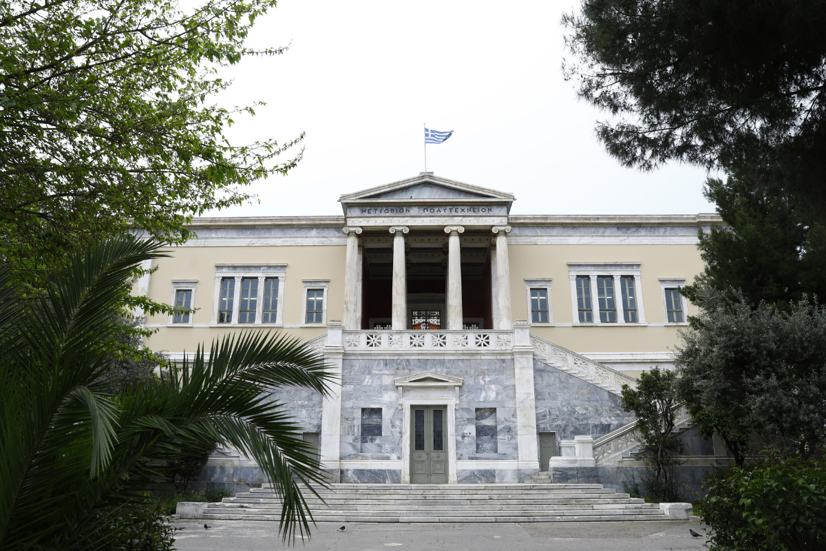 Αποκατάσταση -επαναλειτουργία  για το κτήριο Γκίνη του ΕΜΠ