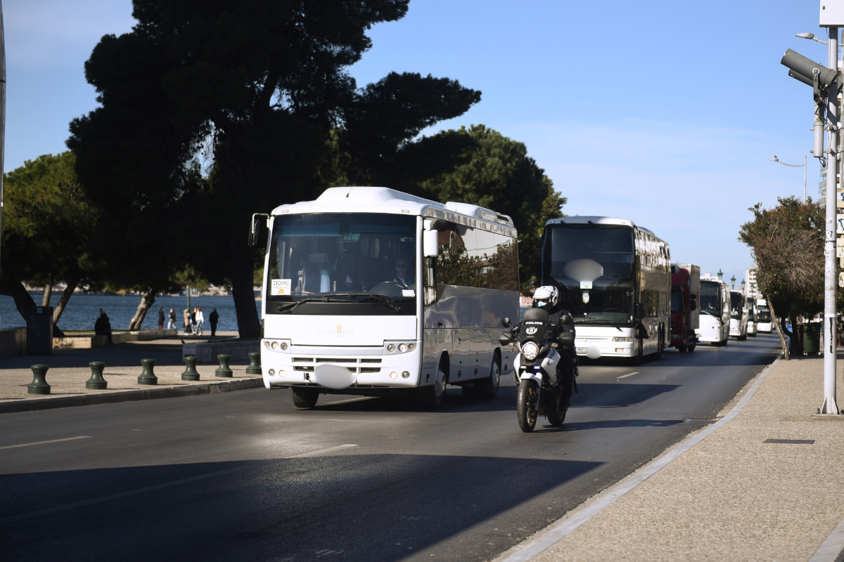 ‘Στον αέρα” οι σχολικές εκδρομές