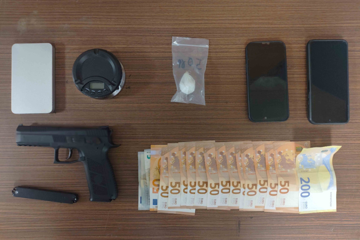 Σύλληψη 35χρονου για κατοχή και διακίνηση ναρκωτικών ουσιών